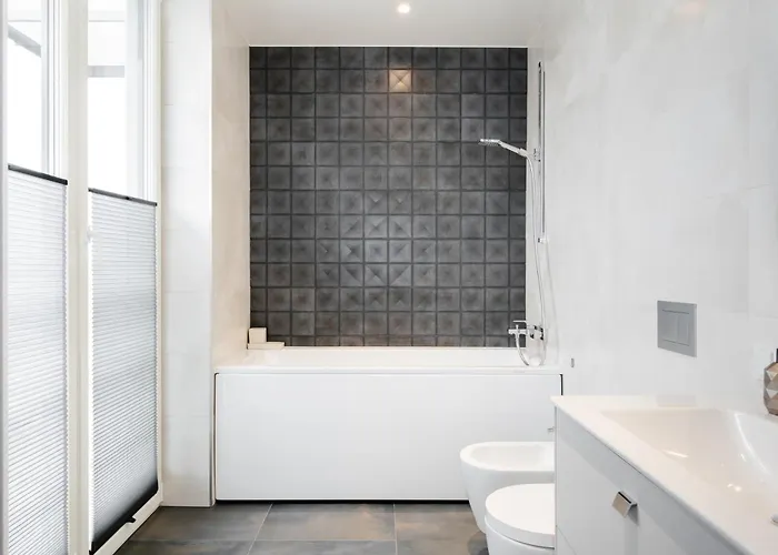 Modern In The Heart Of Uus-veerenni *