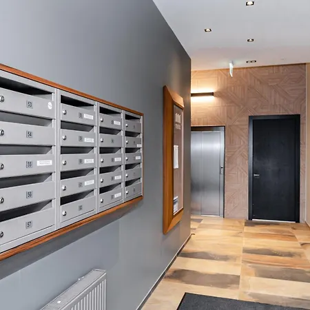 Modern In The Heart Of Uus-veerenni 公寓 *